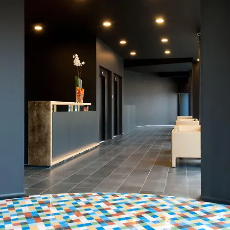 Axel - Adults Only Otel 4*