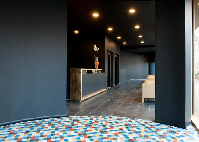 Axel - Adults Only 4*